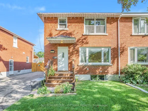 1071 Aldea Ave, Ottawa, ON K1H 8B8