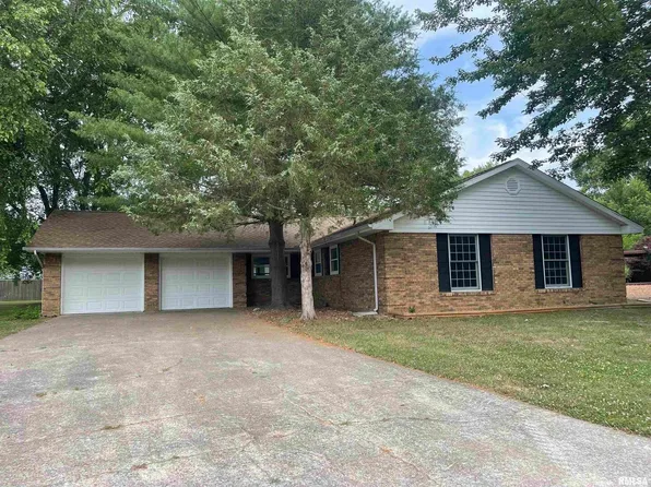 3200 Sunset Ter, Marion, IL 62959