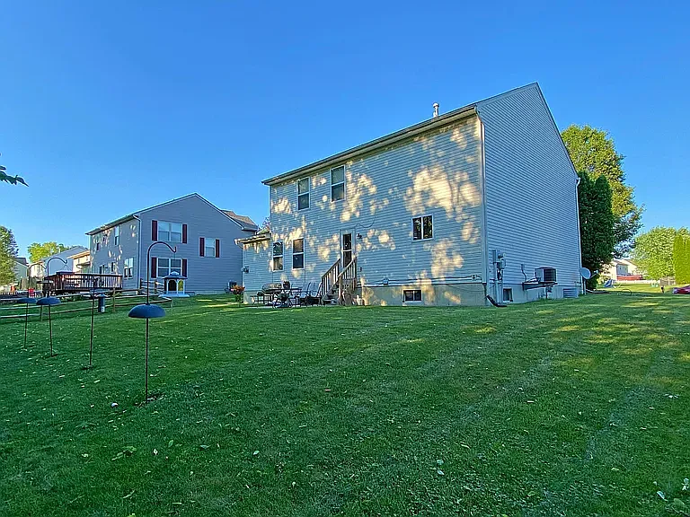 85 W Waterbury Dr — Photo 23