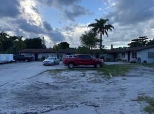 3681 Lakewood Rd, Lake Worth, FL 33461