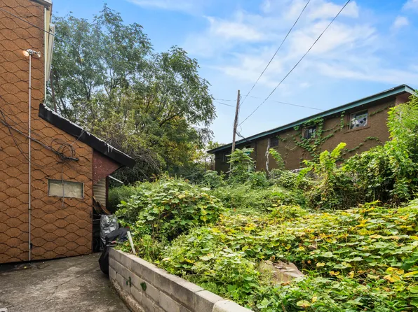 350 East 193rd Street image 5 of 17