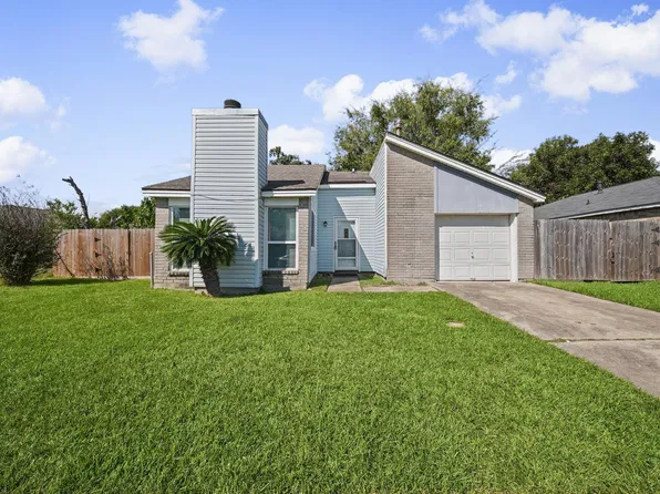 5304 Deborah Ln, Baytown, TX 77521
