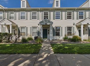 1030 Providence Dr, Shakopee, MN 55379