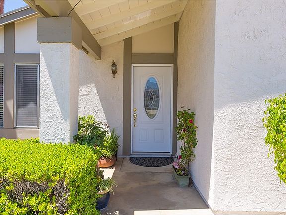 5th image of 2406 Mesquite Ln