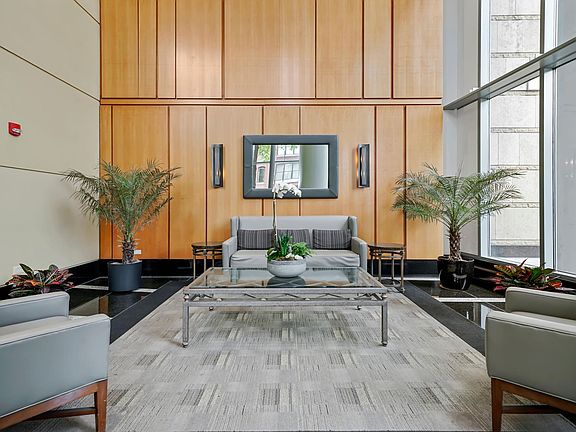 3rd image of 345 N Lasalle St #1808