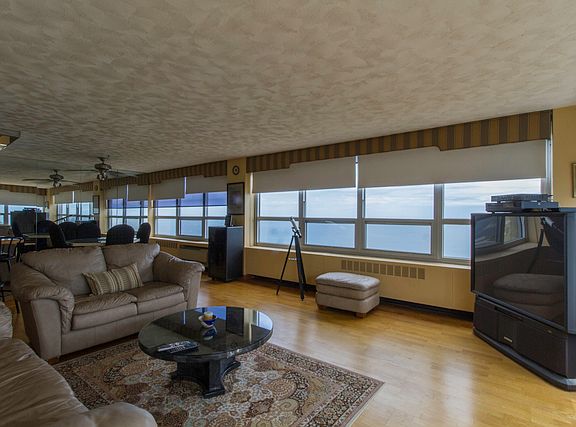 4th image of 4800 S Chicago Beach Dr