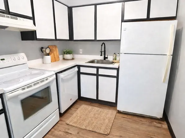 Longview Village at Linden, 949 E Linden St #C12640e1b, Allentown, PA 18109