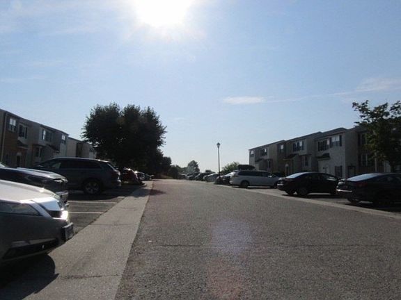 4th image of 14 Halfpenny Ln