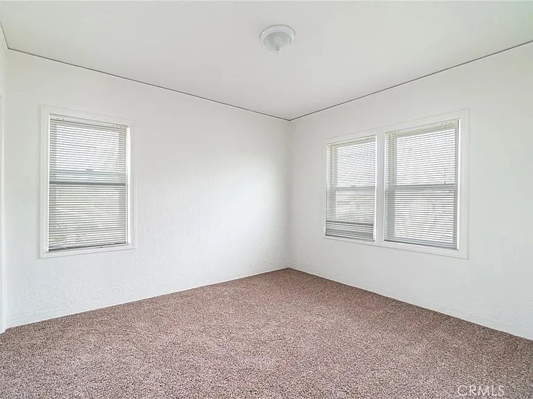 705 W 14th St #715 — Photo 8