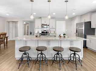 372 Willow Bank Cir, Decatur, AL 35603