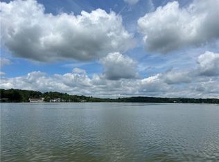 3 Lagoon Plz, North Salem, NY 10560