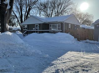 817 16th St S, Fargo, ND 58103