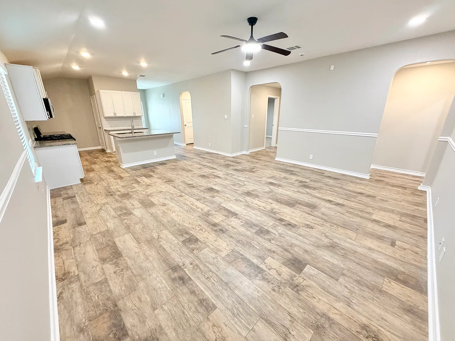 4 bed, 1700 sqft, $2,300 — Photo 4