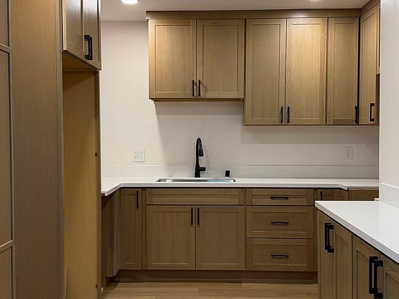5th image of 384 I St #A