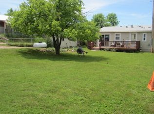 123 N 4th St, Hot Springs, SD 57747