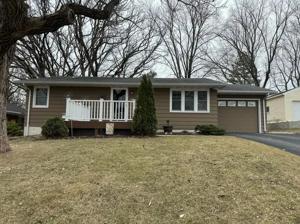 1907 Bellview Ln, Albert Lea, MN 56007