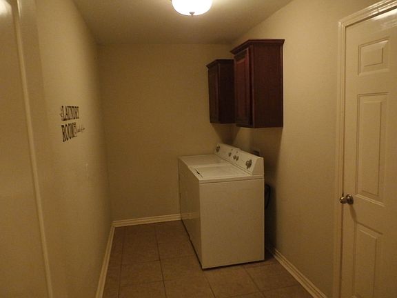 3rd image of 3901 W Amour Dr