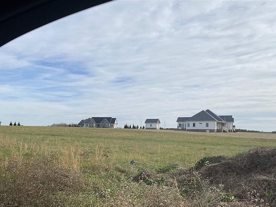 1st image of 114 N Stallion Dr