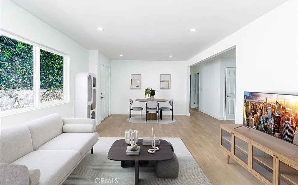 3 bed, 925 sqft, $3,700 — Photo 4