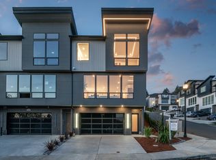 2285 N R St, Washougal, WA 98671