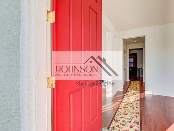 4th image of 2673 Merchant Dr