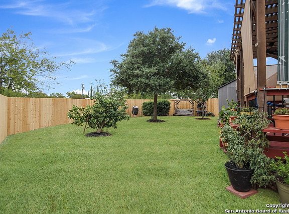 4th image of 11802 Jasmine Way