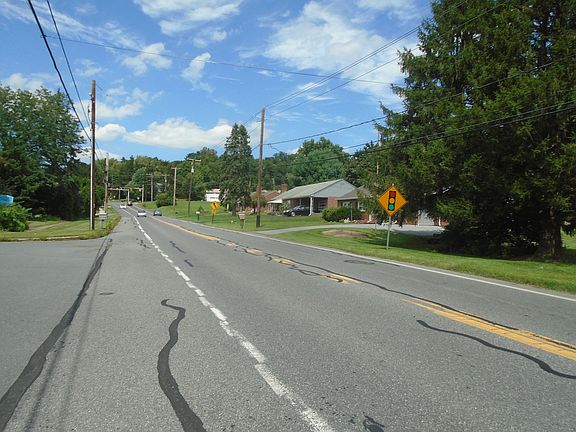 4th image of 2257 Fruitville Pike