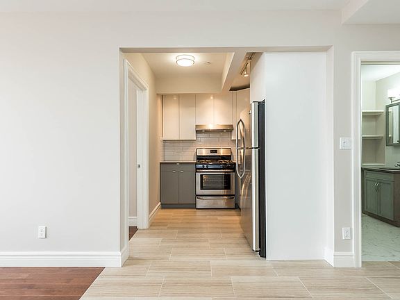 5th image of 439 Knickerbocker Ave #4A