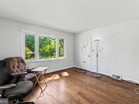 5th image of 5510 Greenfield Ave