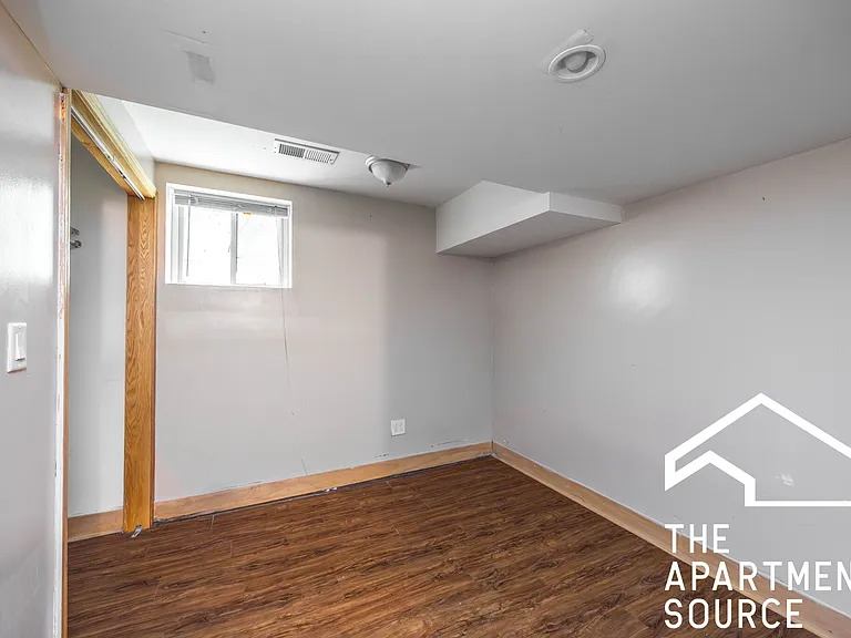 665 W Cornelia Ave #G — Photo 11
