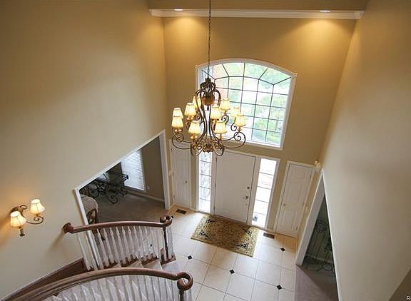 4th image of 6177 Meadowlark Dr