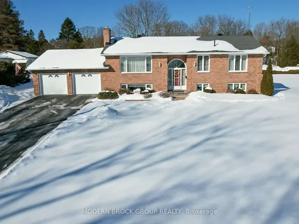 24 Bernard Cres, Augusta, ON K6V 5T1