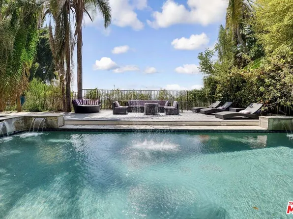 7218 Mulholland Dr, Los Angeles, CA 90068