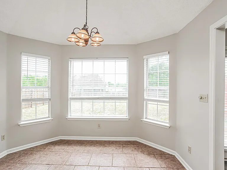 7234 Fox Creek Dr — Photo 5