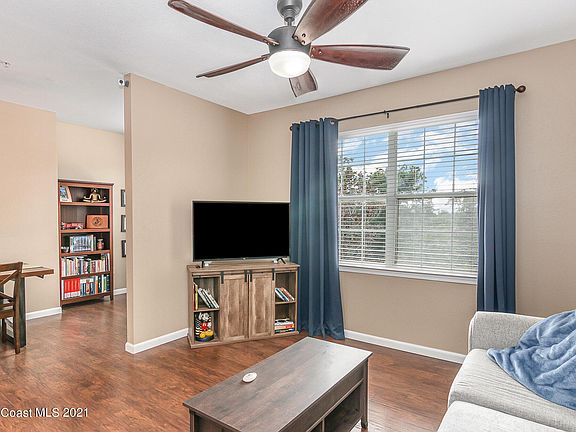 5th image of 5683 Star Rush Dr APT 205