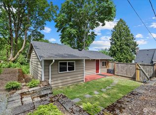 10012 15th Ave S, Seattle, WA 98168