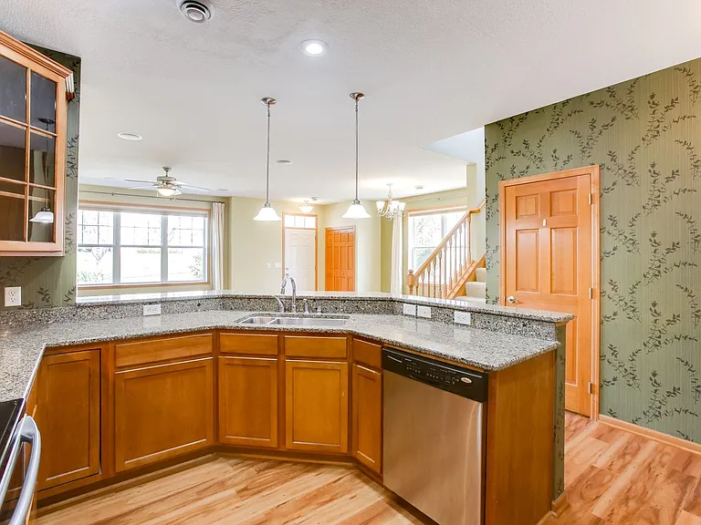3331 Cherry Ln #D — Photo 11