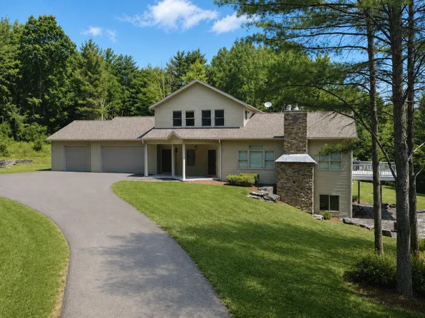 25 Larchmont Rd, Owego, NY 13827