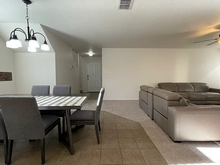 3738 Gallery Wls — Photo 47