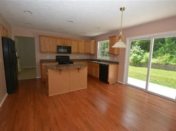 5105 Oakmont Dr, Goshen, OH 45122