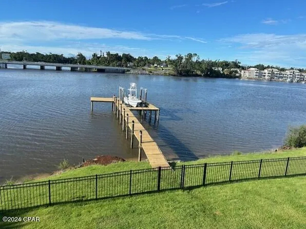 1102 Cove Pointe Dr, Panama City, FL 32401