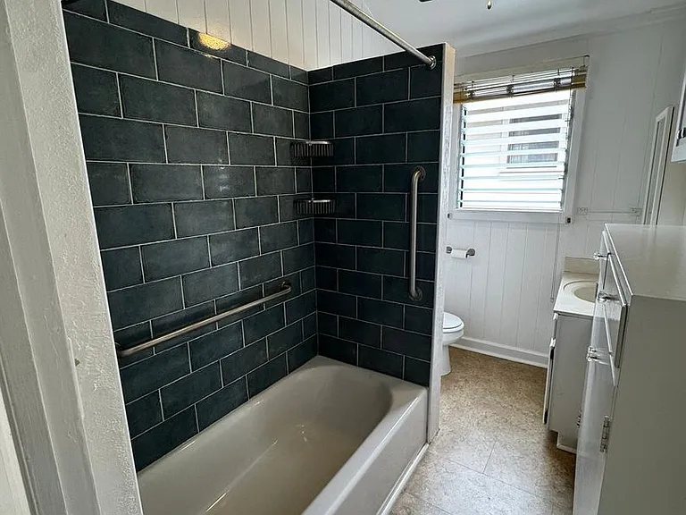 3317 Hinano St — Photo 11