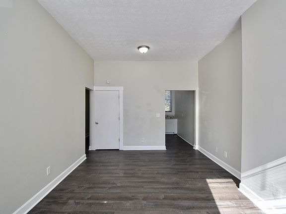 3rd image of 2145 Freeman Ave #2