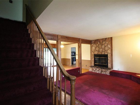 4th image of 2569 Buenger Blvd