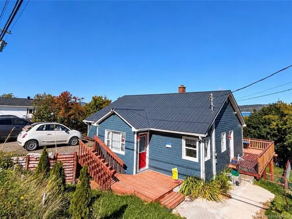 333 Victoria St, Dalhousie, NB E8C 2T7