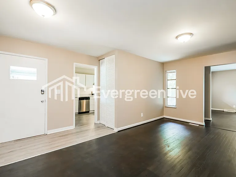 7973 Kirkland Dr — Photo 8
