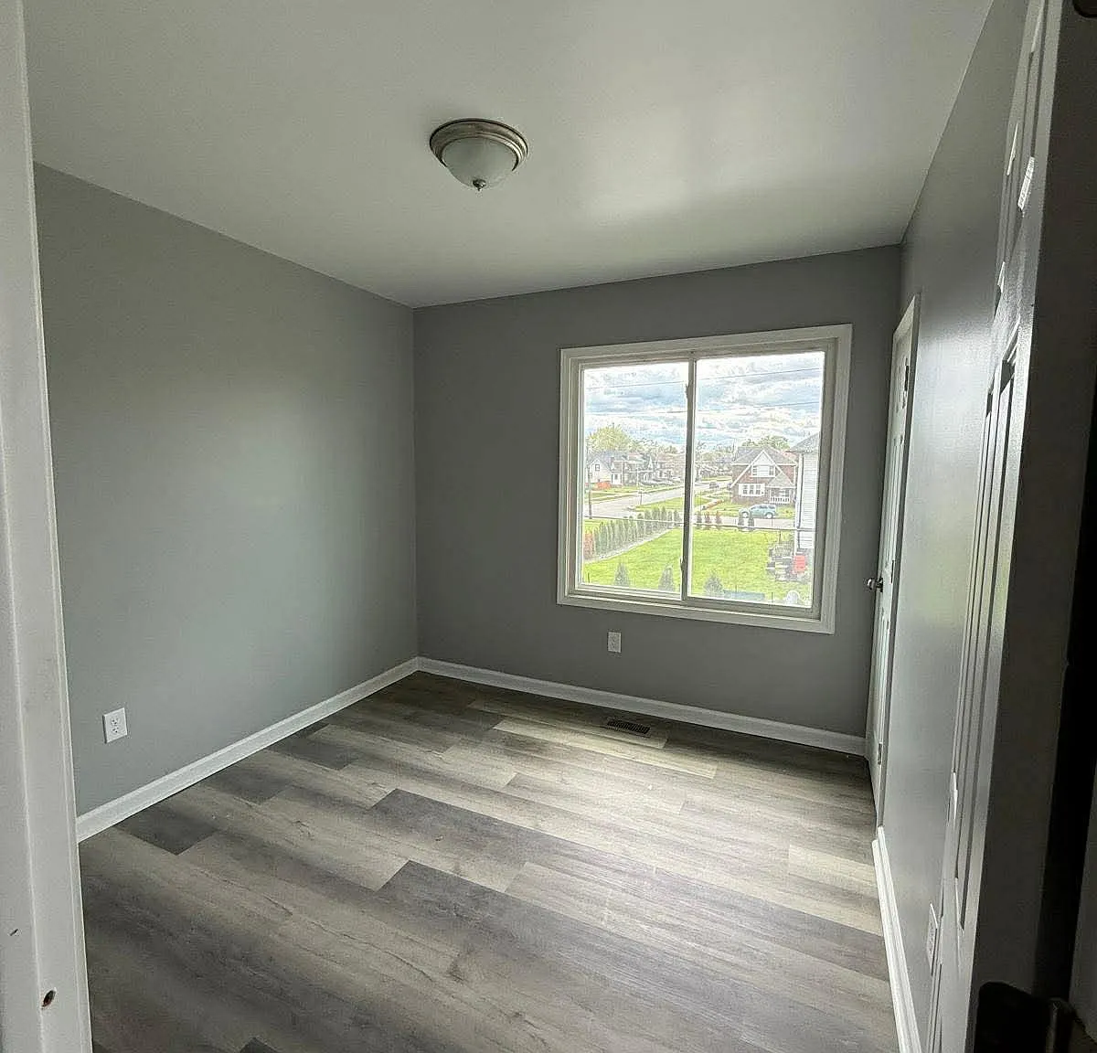 3 bed, 1250 sqft, $1,320 — Photo 3