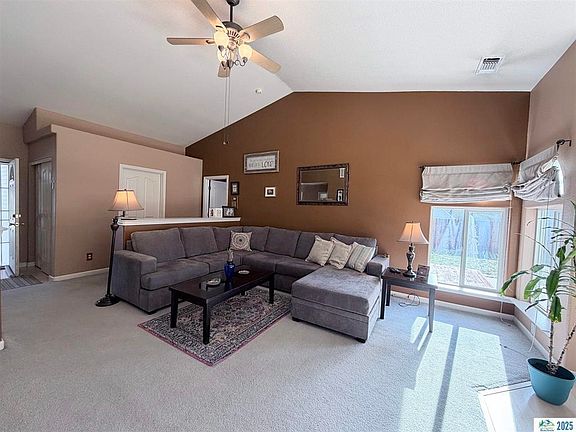 4th image of 15 Dawn Ct
