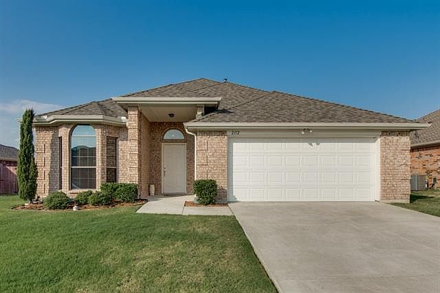 1st image of 2112 Oakridge Dr