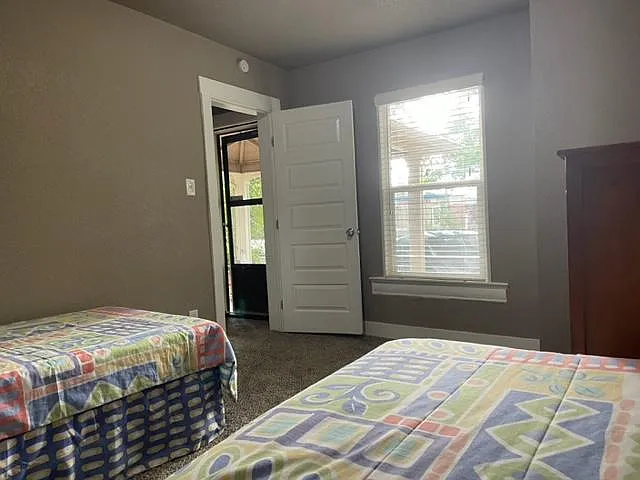 926 E Moreno Ave — Photo 17